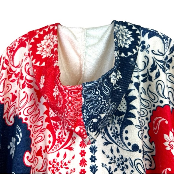 Agua Bendita, Women’s ‘Delailah’ Towel Poncho Cover-Up Paisley Blue/Red One Size - Picture 13 of 17